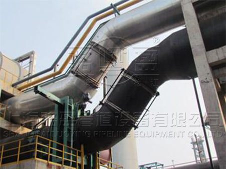 大拉桿橫向<a href=http://www.leyujiaxiao.com target=_blank class=infotextkey>補(bǔ)償器</a>現(xiàn)場圖